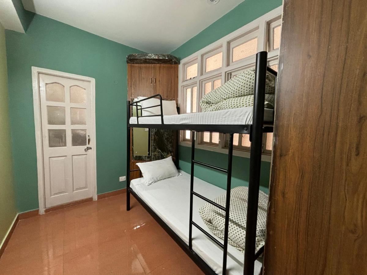 Zu-Zu Hostels Shimla Ngoại thất bức ảnh