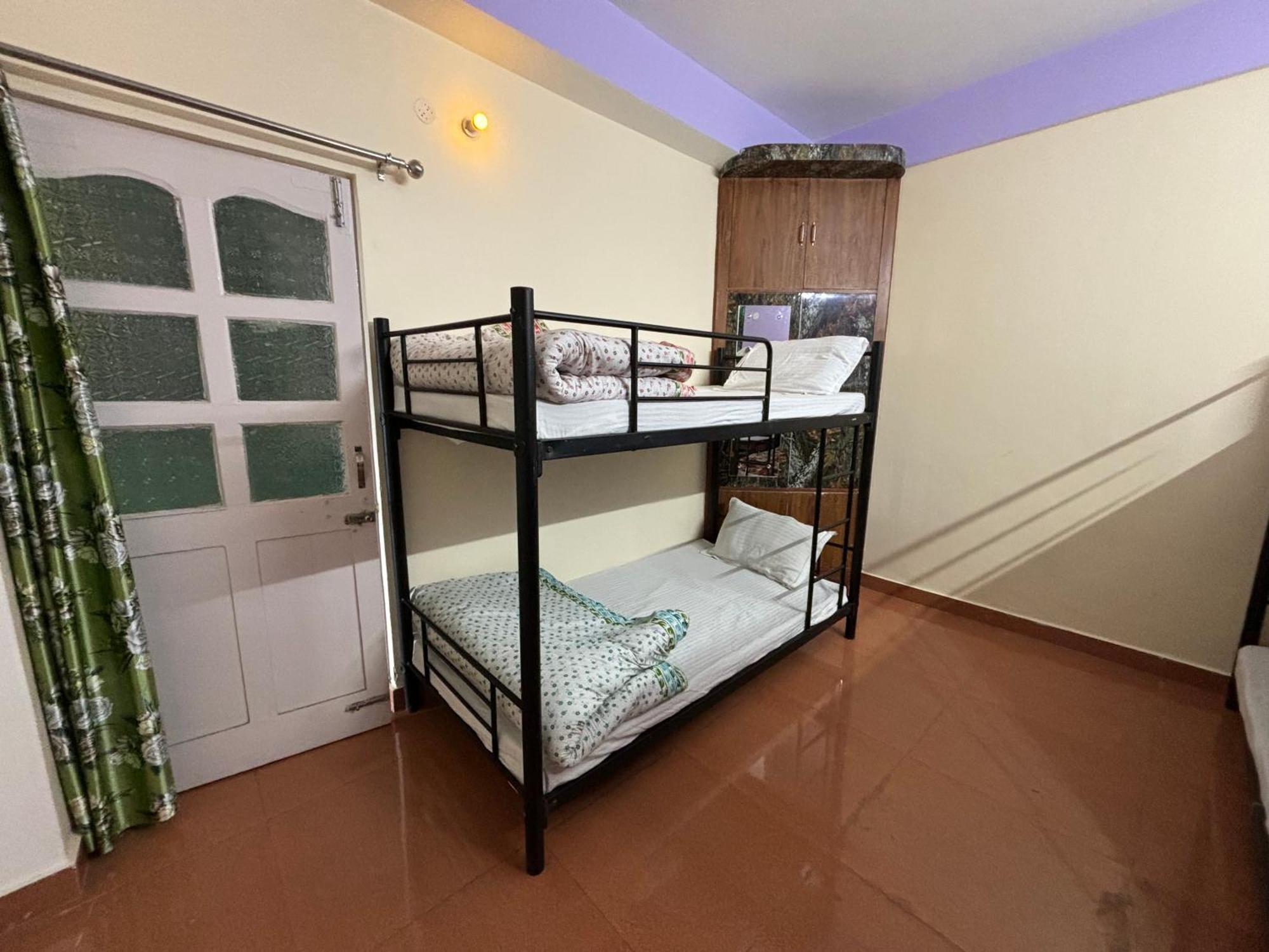 Zu-Zu Hostels Shimla Ngoại thất bức ảnh