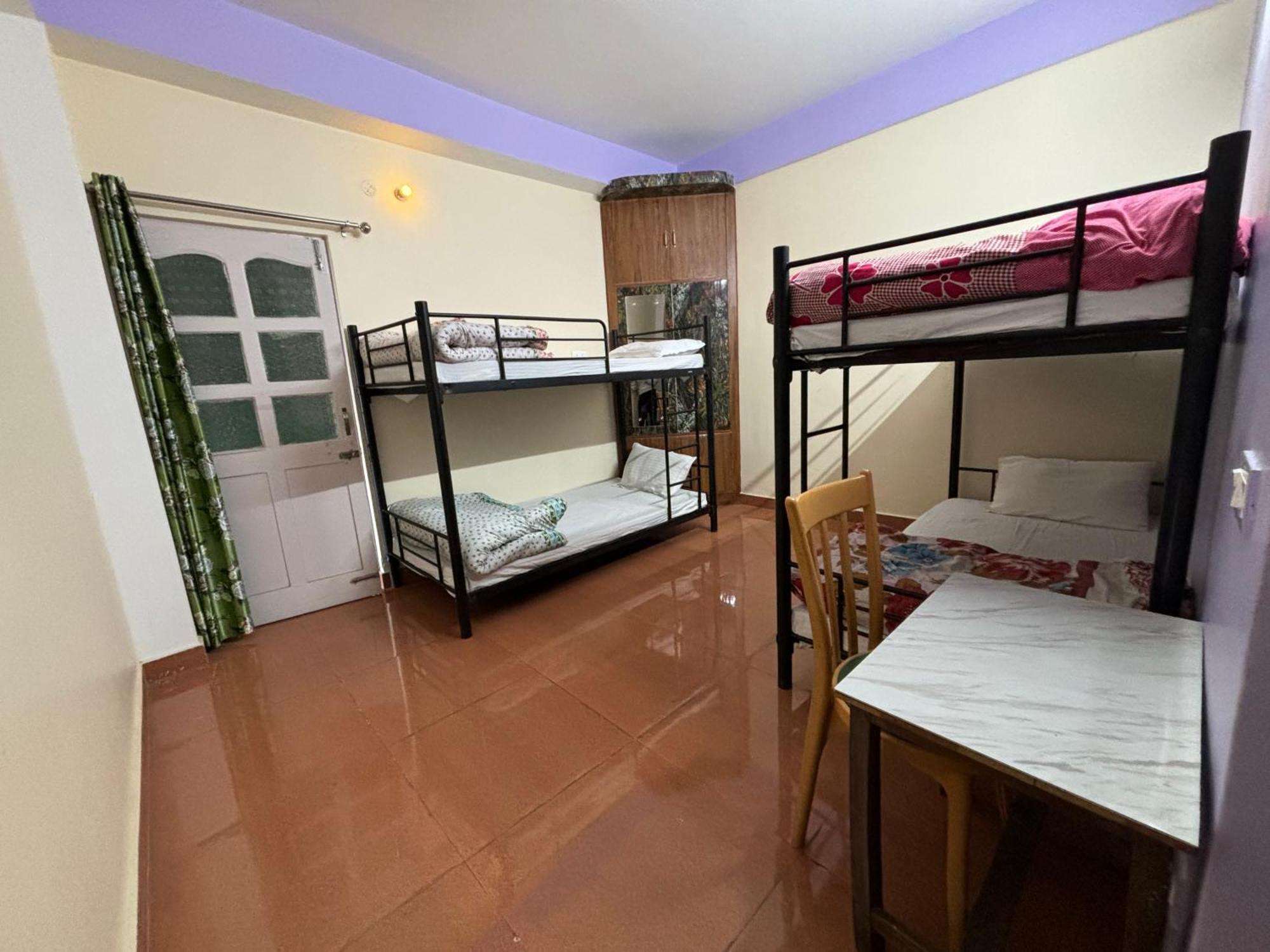 Zu-Zu Hostels Shimla Ngoại thất bức ảnh