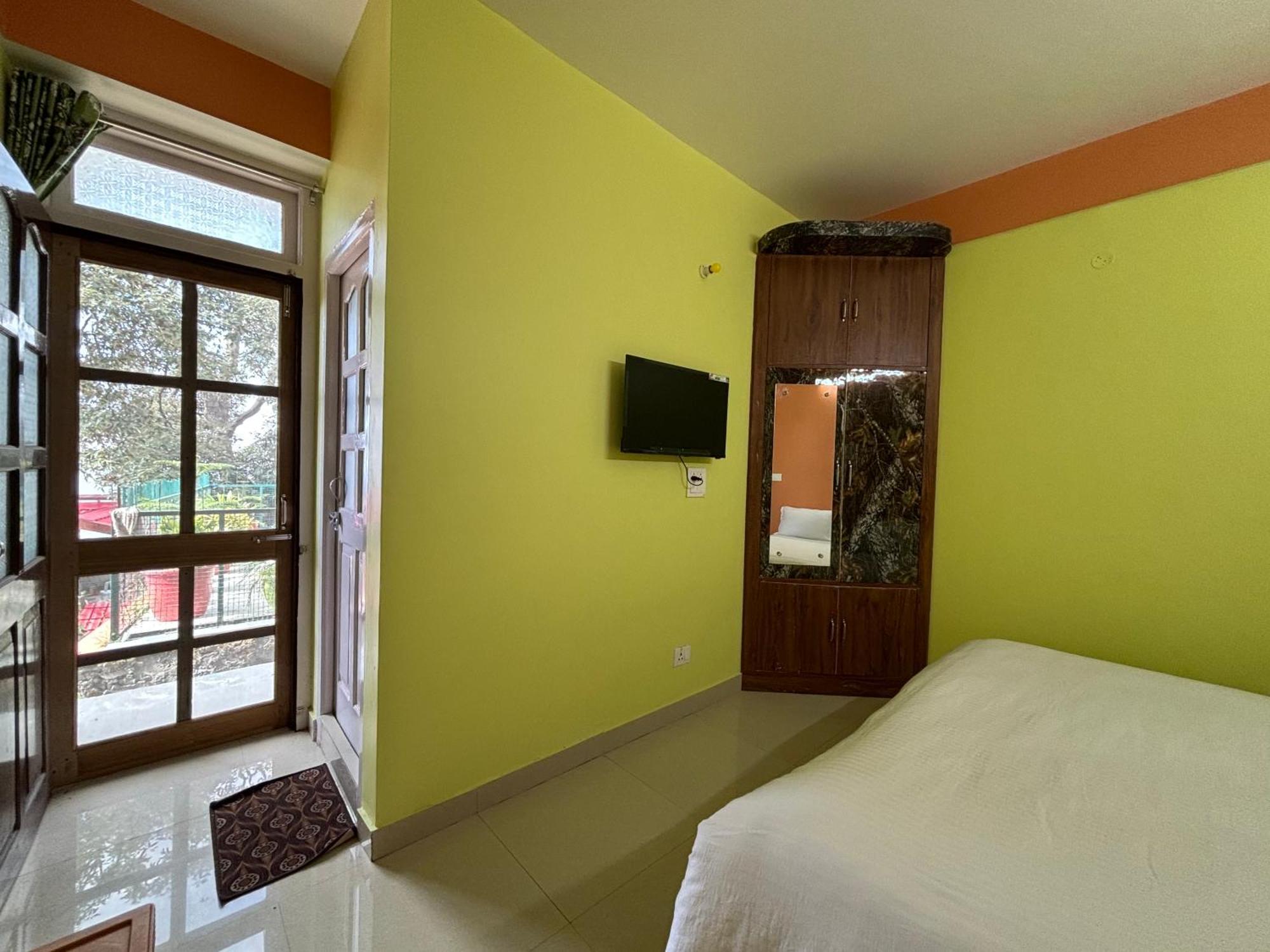Zu-Zu Hostels Shimla Ngoại thất bức ảnh