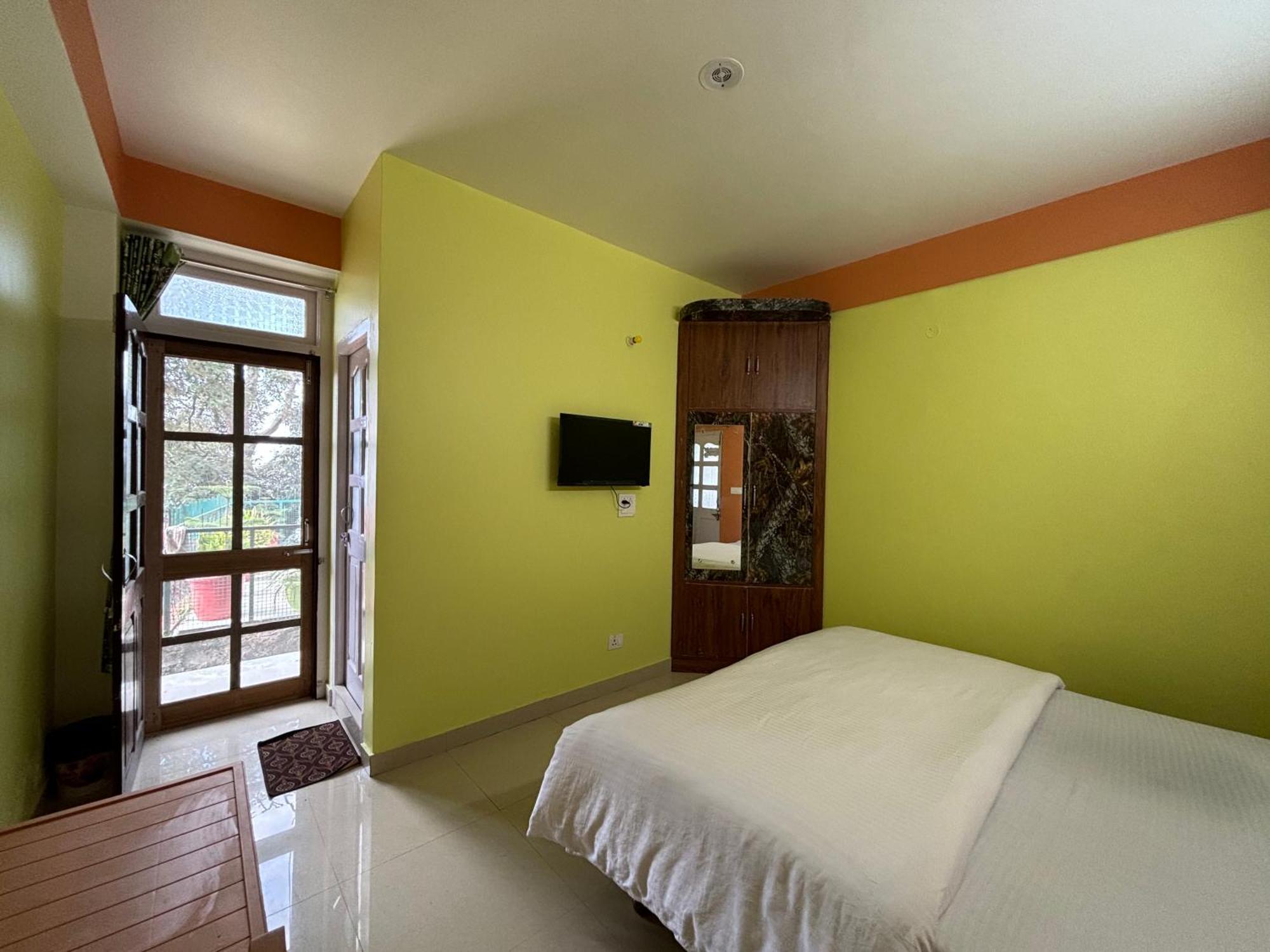 Zu-Zu Hostels Shimla Ngoại thất bức ảnh